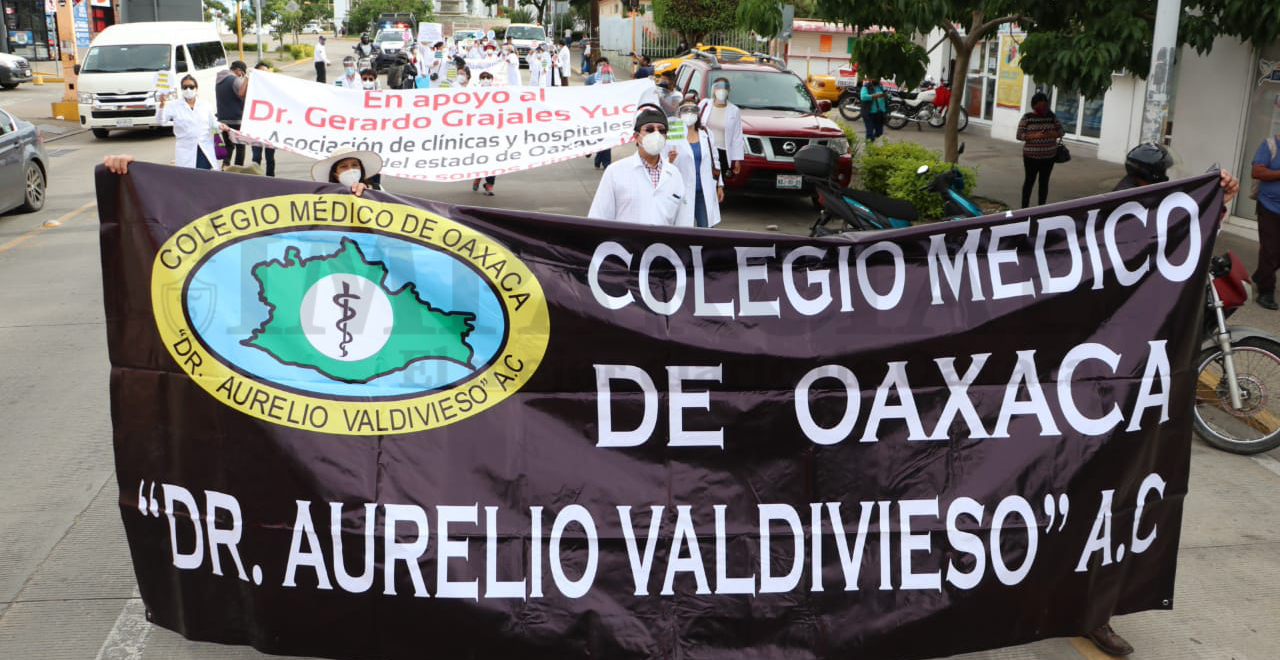 Médicos de Oaxaca se solidarizan con doctor de Chiapas acusado de presunto abuso de autoridad
