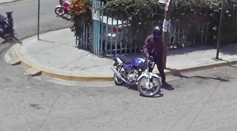 Se llevan otra moto del centro de la ciudad ¡a plena luz del día! | El Imparcial de Oaxaca