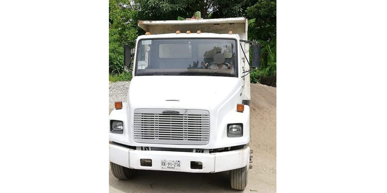 Comando armado roba un camión materialista en carretera de Puerto Escondido | El Imparcial de Oaxaca