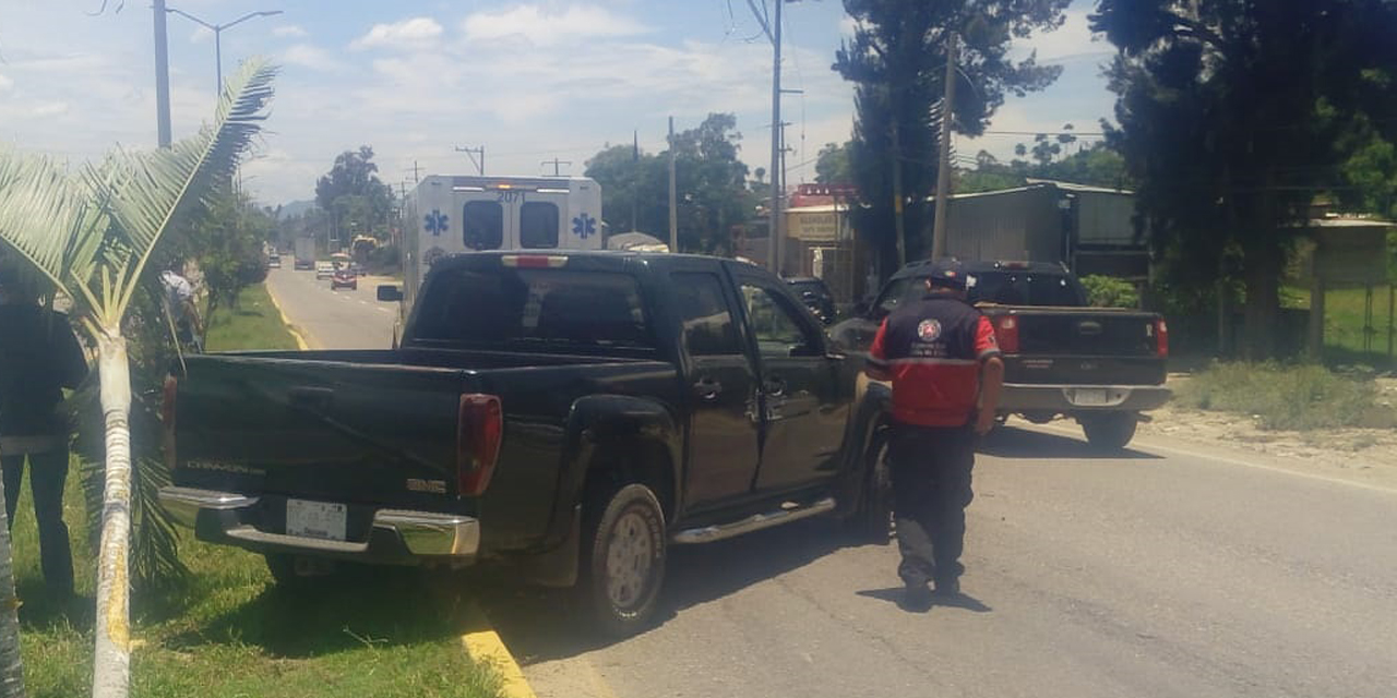 Camionero embiste a camioneta en carretera Oaxaca-Etla | El Imparcial de Oaxaca