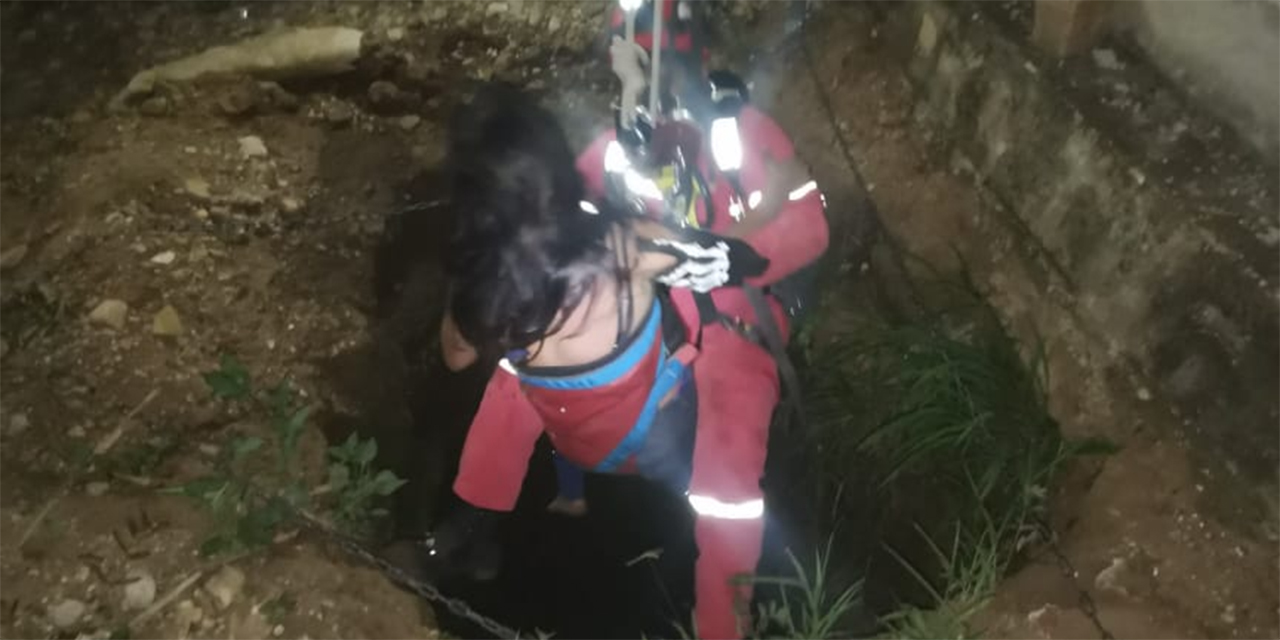 Bomberos rescatan a mujer de un pozo en Zimatlán | El Imparcial de Oaxaca