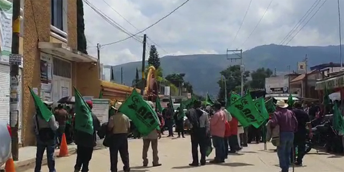 API extiende protestas en la capital | El Imparcial de Oaxaca