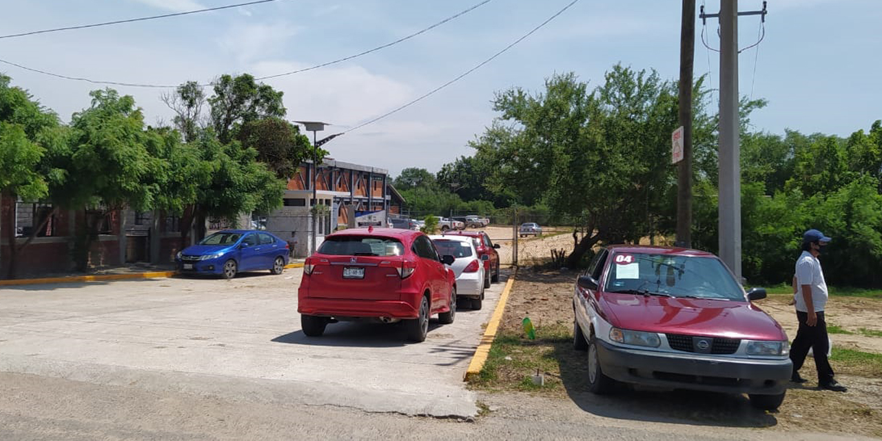 Taxis y mototaxis se disputan el pasaje en El Espinal | El Imparcial de Oaxaca