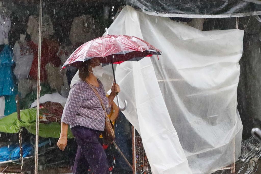 Fuerte lluvia provoca encharcamientos en Oaxaca | El Imparcial de Oaxaca