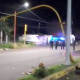 Ebrio conductor tumba poste y semáforo en Huajuapan