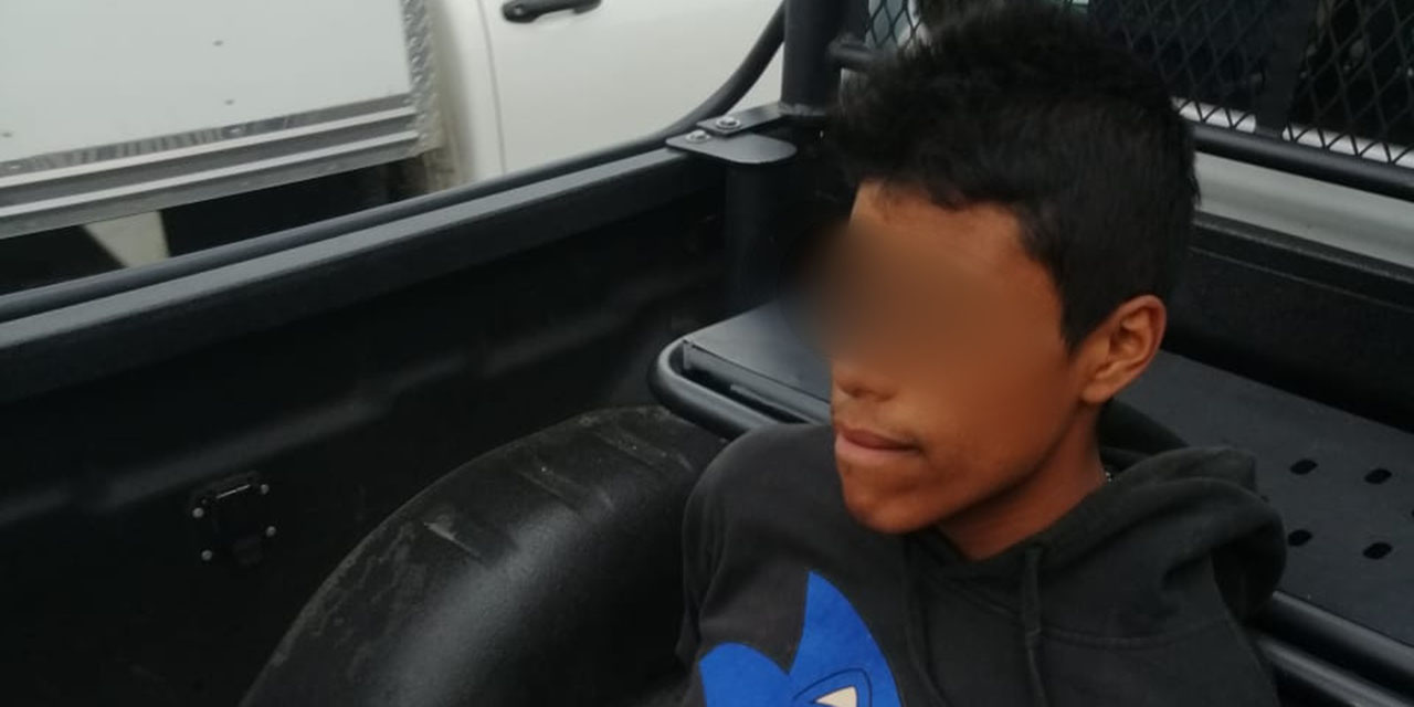 Fuego arrasa con casa en Etla