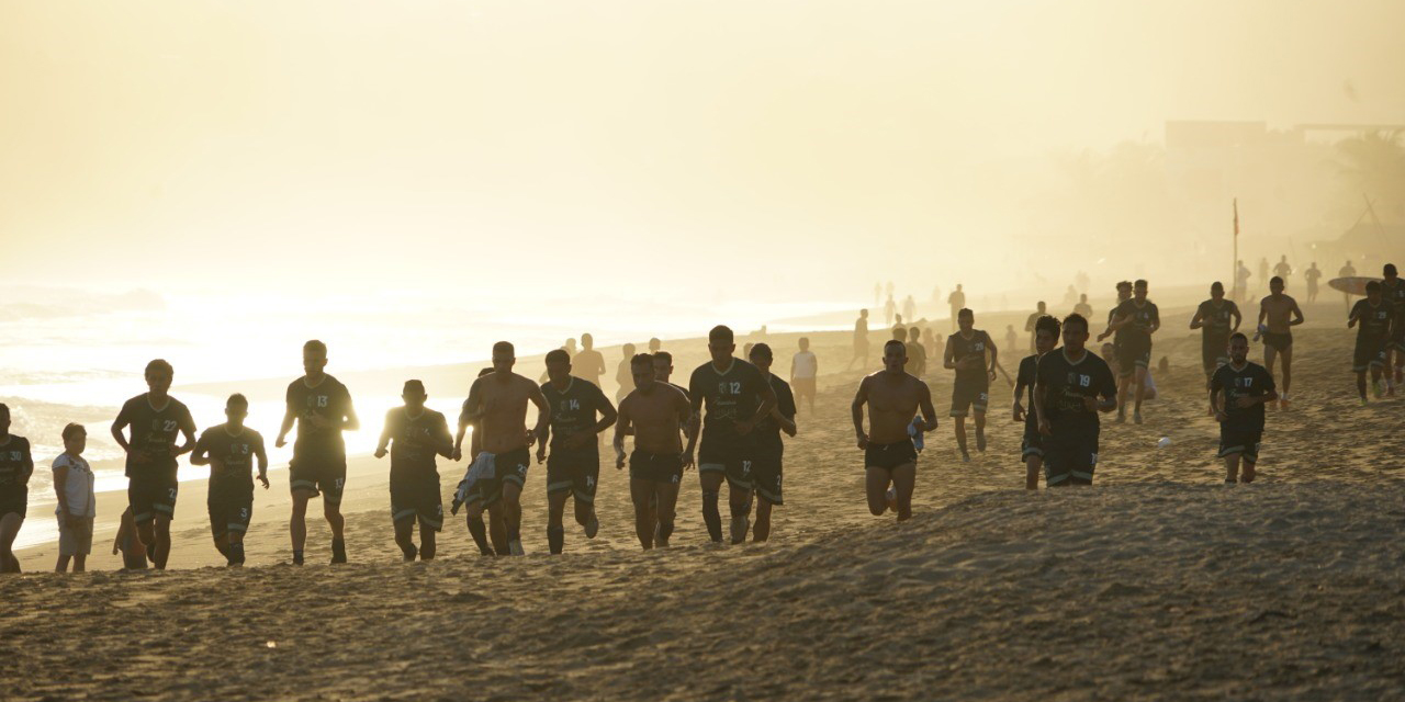 Chapulineros arranca preparación en playa | El Imparcial de Oaxaca