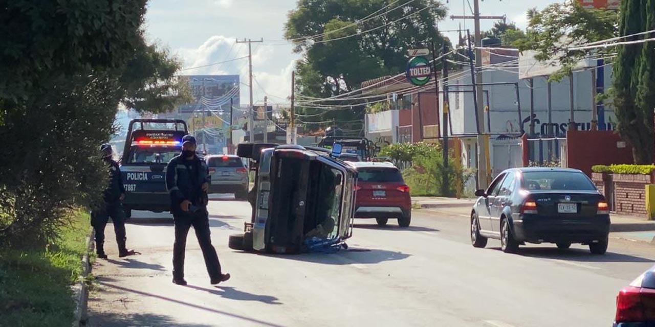 Vuelca vehículo en San Sebastián Tutla, Oaxaca | El Imparcial de Oaxaca
