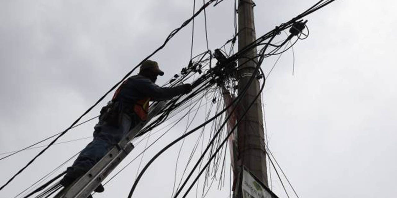 Llevan electricidad a  regiones marginadas de Oaxaca