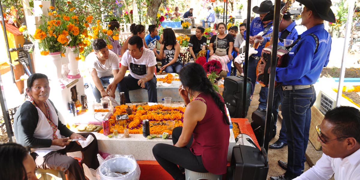 Llaman a municipios a cancelar eventos públicos por Día de Muertos | El Imparcial de Oaxaca