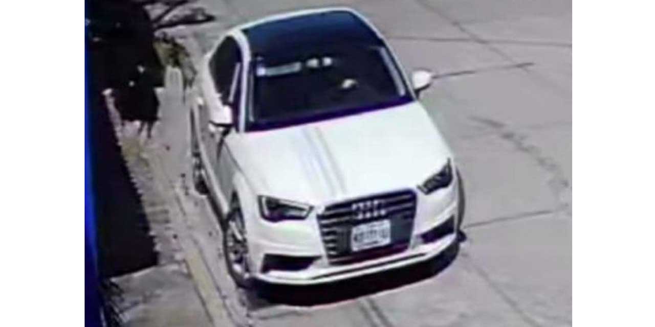 Roban auto de lujo en fraccionamiento de Huajuapan