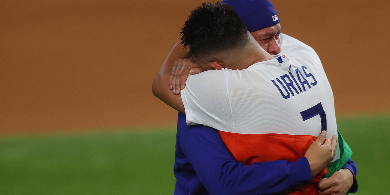 Dos pitchers mexicanos se visten de gloria con los Dodgers | El Imparcial de Oaxaca