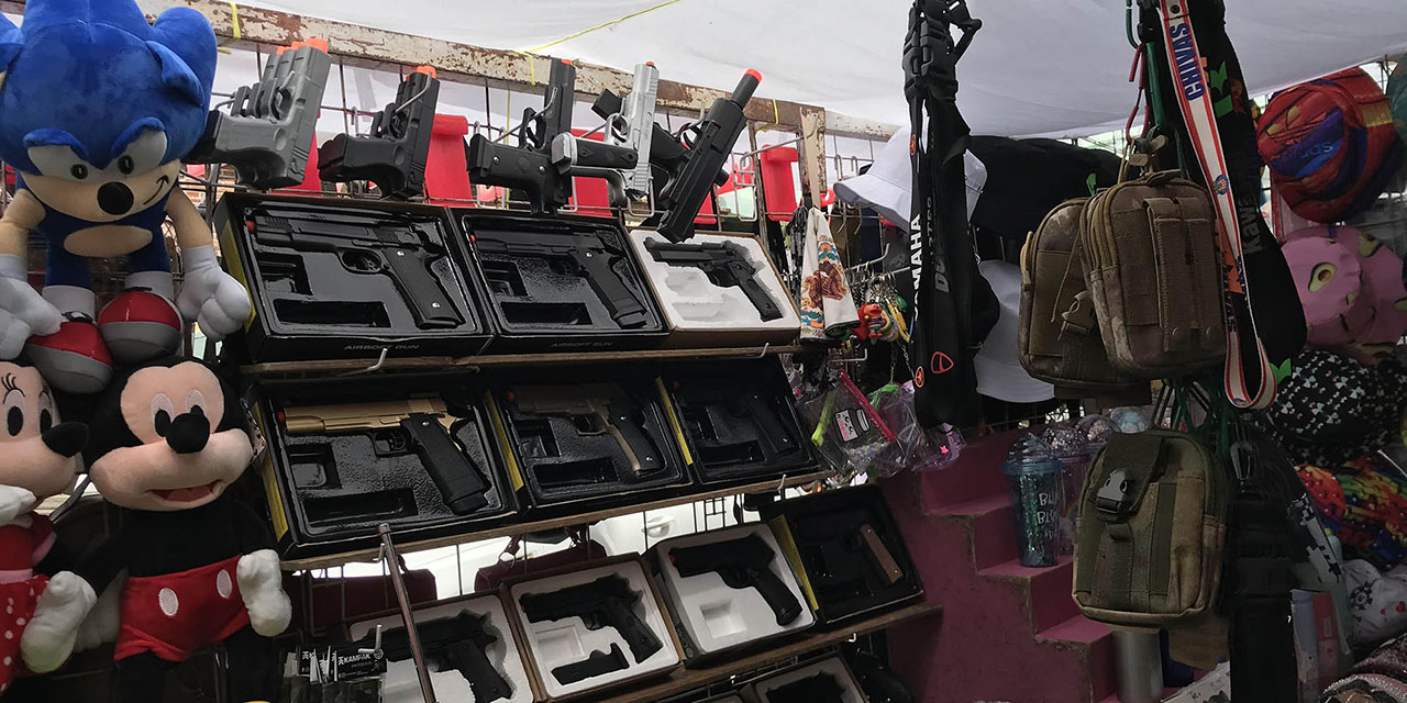 Venden armas de juguete en vía pública de Oaxaca | El Imparcial de Oaxaca
