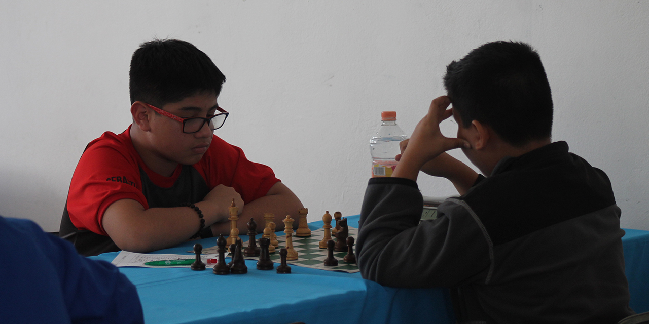 Abren curso de ajedrez en línea