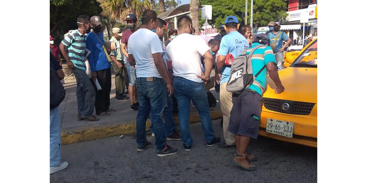 Taxista imprudente en Salina Cruz por poco mata a una mujer