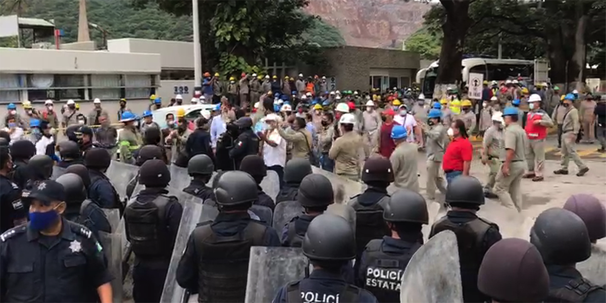 Policía Estatal monta operativo ante posesión de cementera de Cruz Azul | El Imparcial de Oaxaca