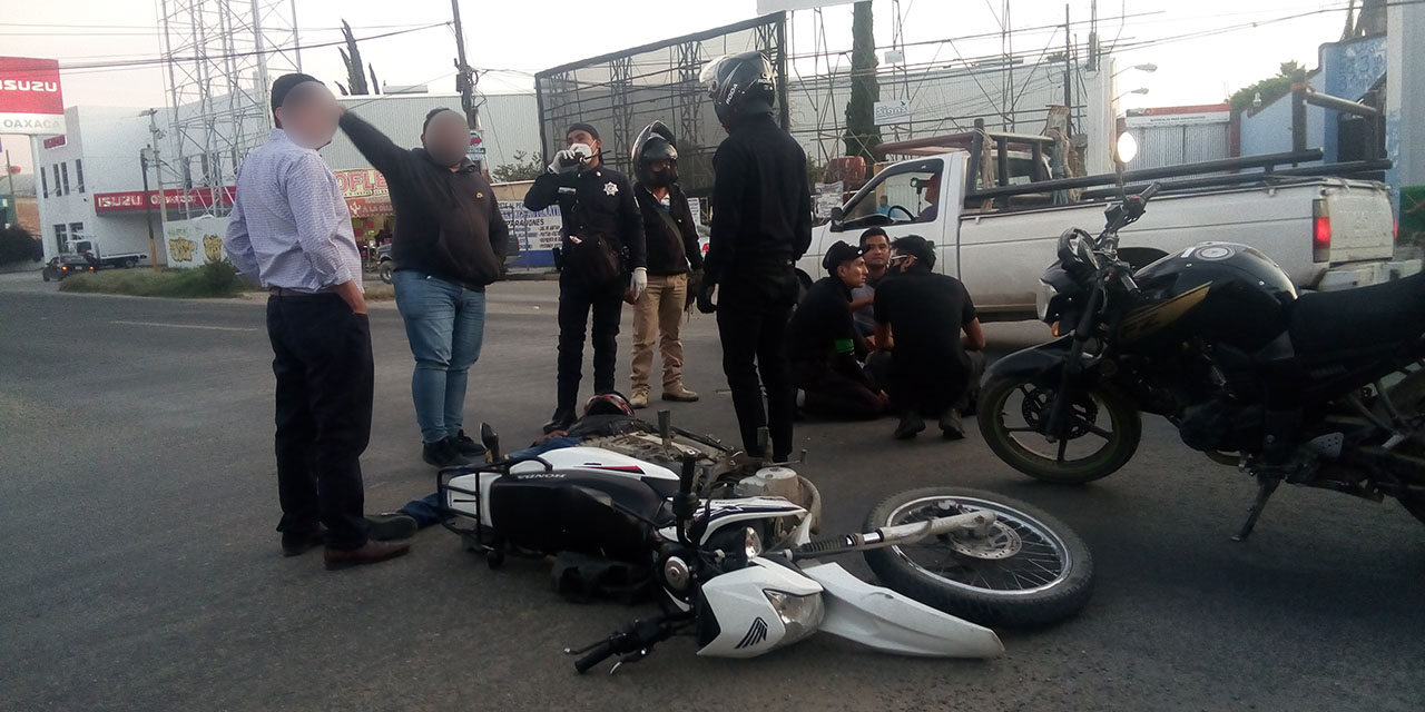 Motociclista atropella a adulta mayor en Ixcotel