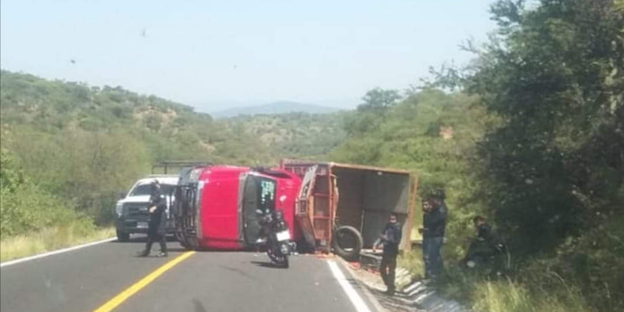 Derrapa en moto por San Pedro Ixtlahuaca