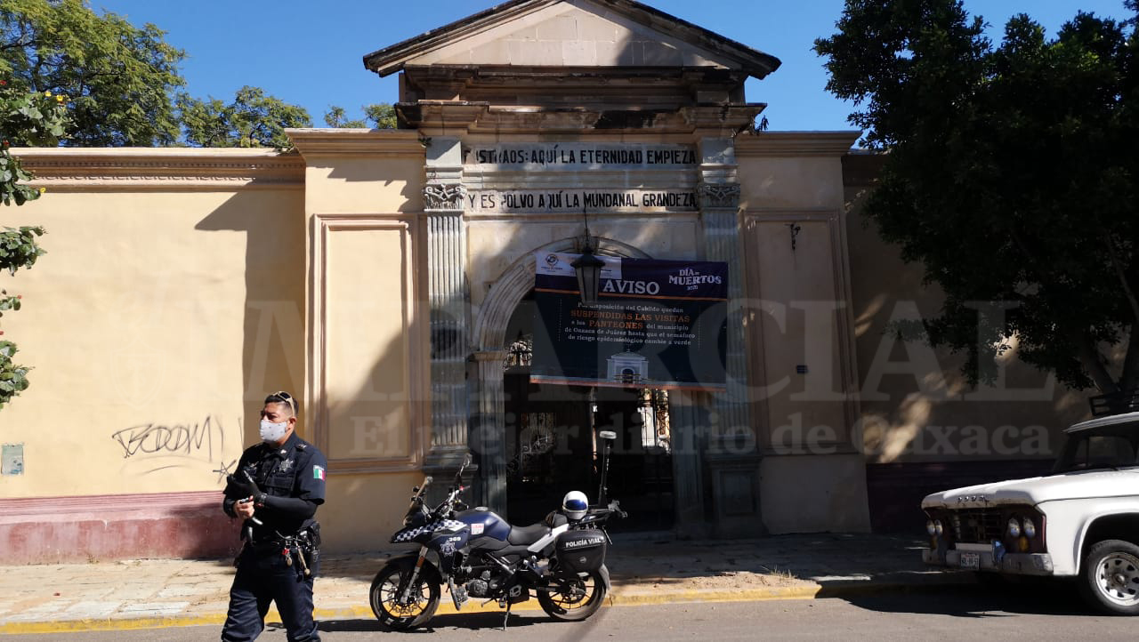 Mantienen operativo de resguardo en los panteones de la capital | El Imparcial de Oaxaca