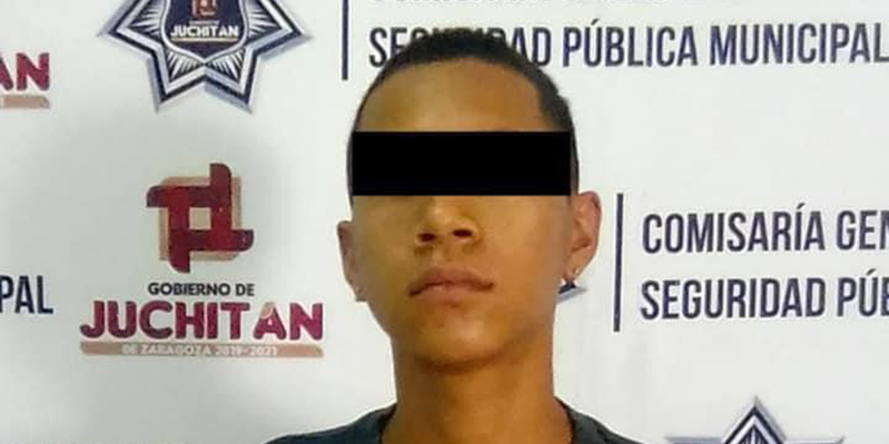 Detienen a un hombre con motocicleta robada en Juchitán