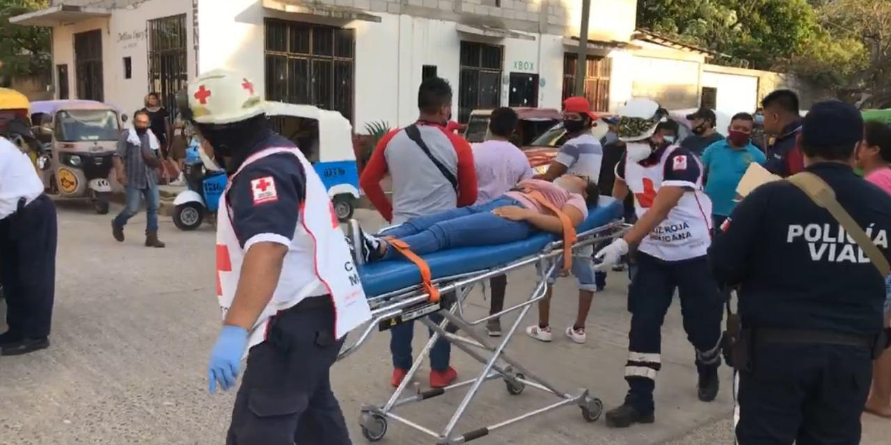 Fuerte choque deja una mujer lesionada en Tehuantepec