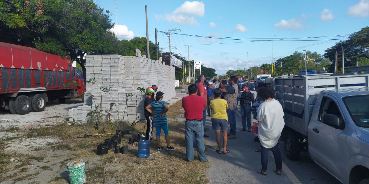 Desalojan a comerciante de blocks en Juchitán