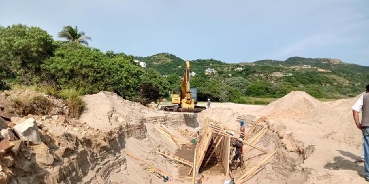 Denuncian a contratistas por explotación irregular de recursos en Salina Cruz