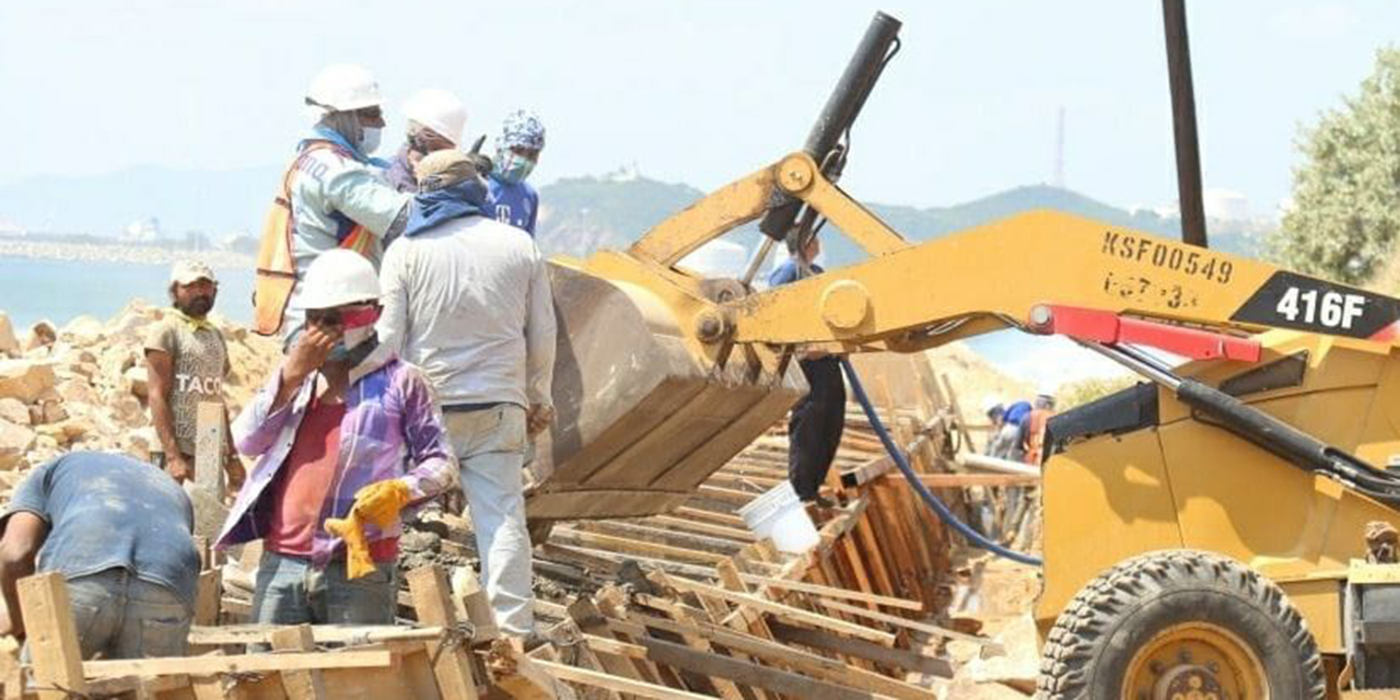 Avanzan los trabajos del malecón de Salina Cruz pese a conflictos