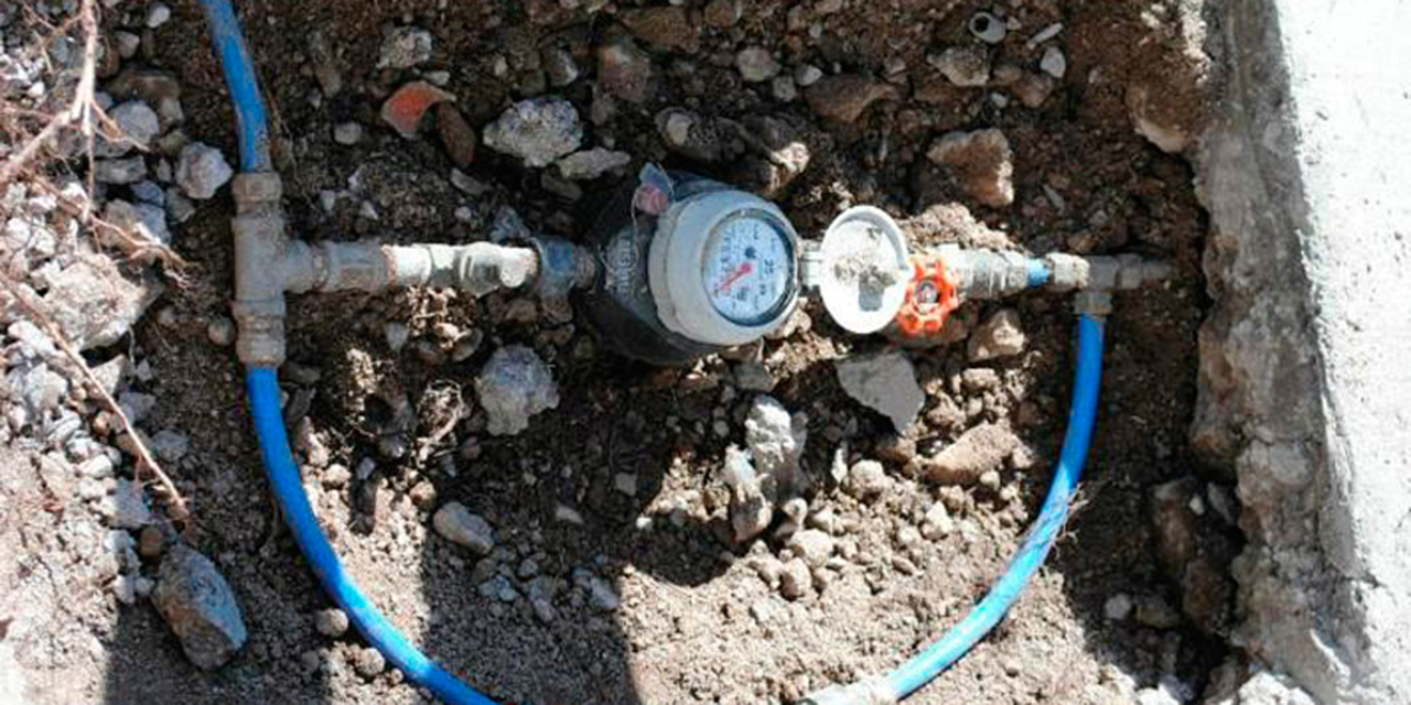 Detectan miles de tomas de agua clandestinas en Salina Cruz