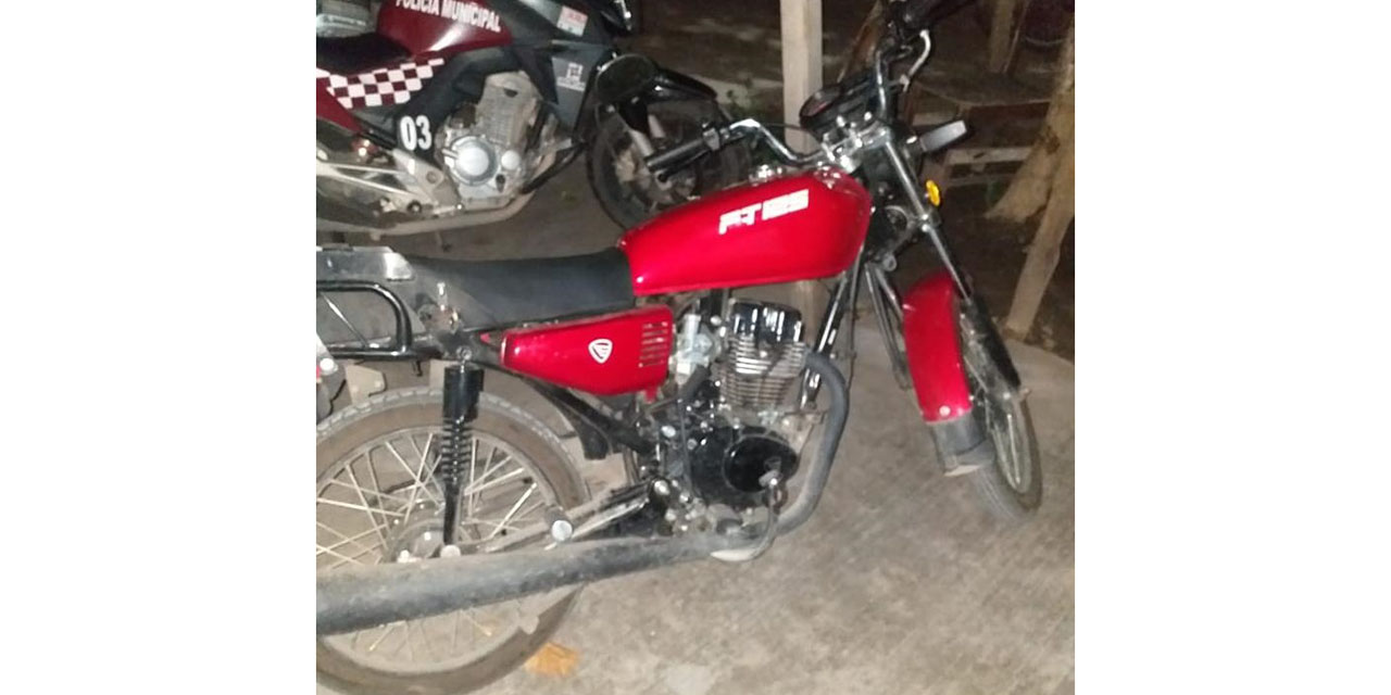 Detienen a presunto ladrón de motos en Juchitán