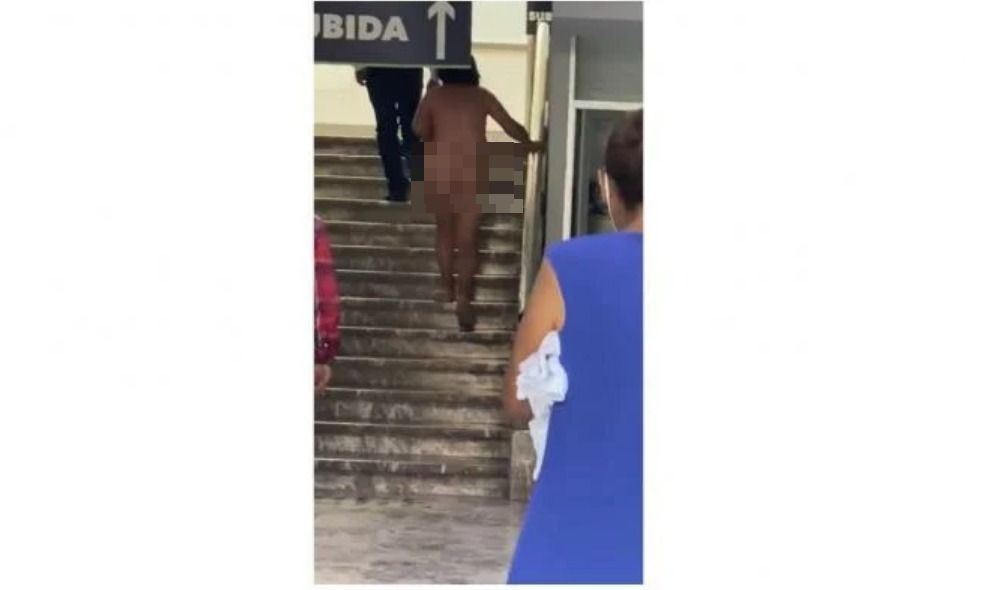 Mujer ingresa desnuda a Fiscalía y exige esclarecer asesinato de su hijo | El Imparcial de Oaxaca
