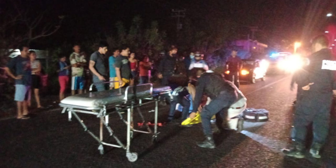 Atropellan a motociclistas en carretera de Tehuantepec-Salina Cruz