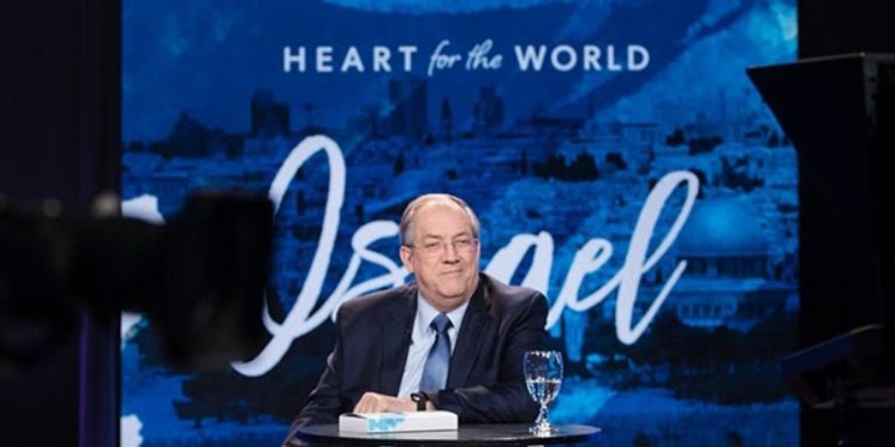Irvin Baxter, el pastor de EUA que culpó a la comunidad LGBT de la pandemia, muere por Covid-19