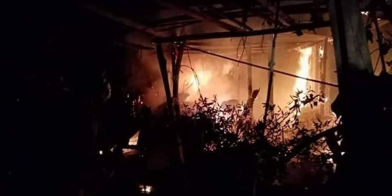 Arde bodega de madera en Miahuatlán de Porfirio Díaz | El Imparcial de Oaxaca