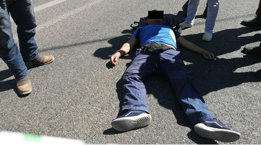 Embisten brutalmente a motociclista en Símbolos Patrios