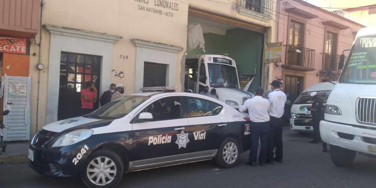Atropellan a familia en terminal de autobuses foráneos de Oaxaca