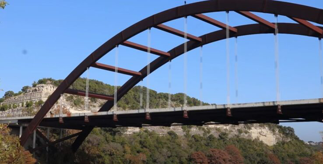 Video: Youtuber se fractura el cráneo al lanzarse desde lo alto de un puente a un río en EU | El Imparcial de Oaxaca