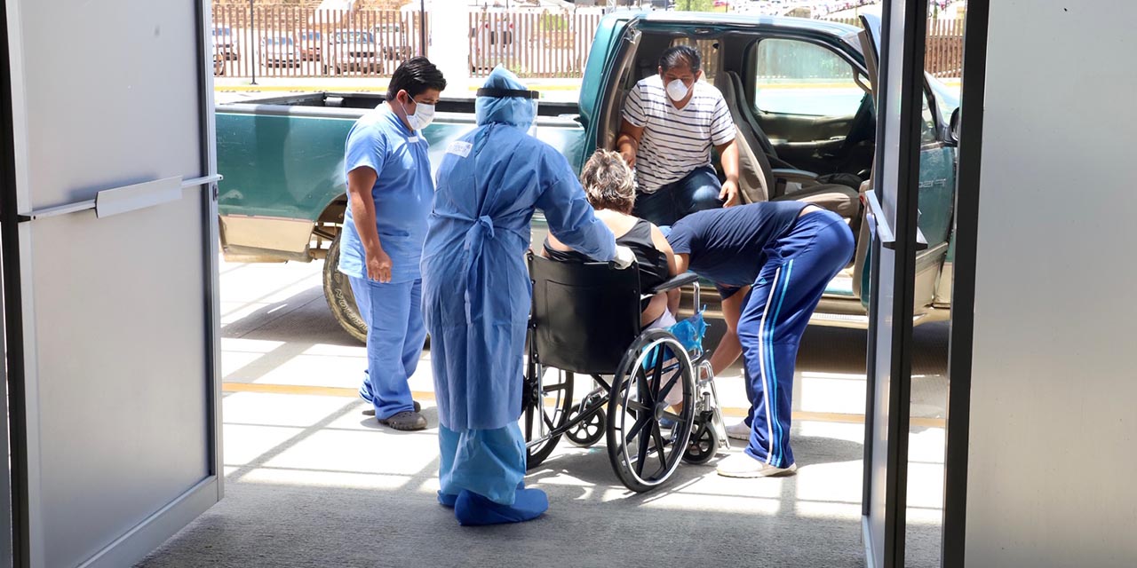 Exigen prueba para atender pacientes Covid