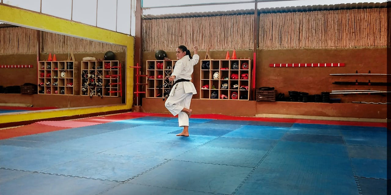 Karateca oaxaqueña cierra el año como una guerrera
