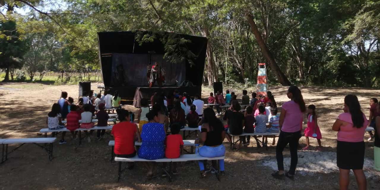 CONAFE lleva teatro a comunidades rurales de la Costa oaxaqueña | El Imparcial de Oaxaca