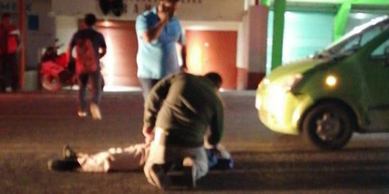 Se accidentan cerca de Pinotepa Nacional