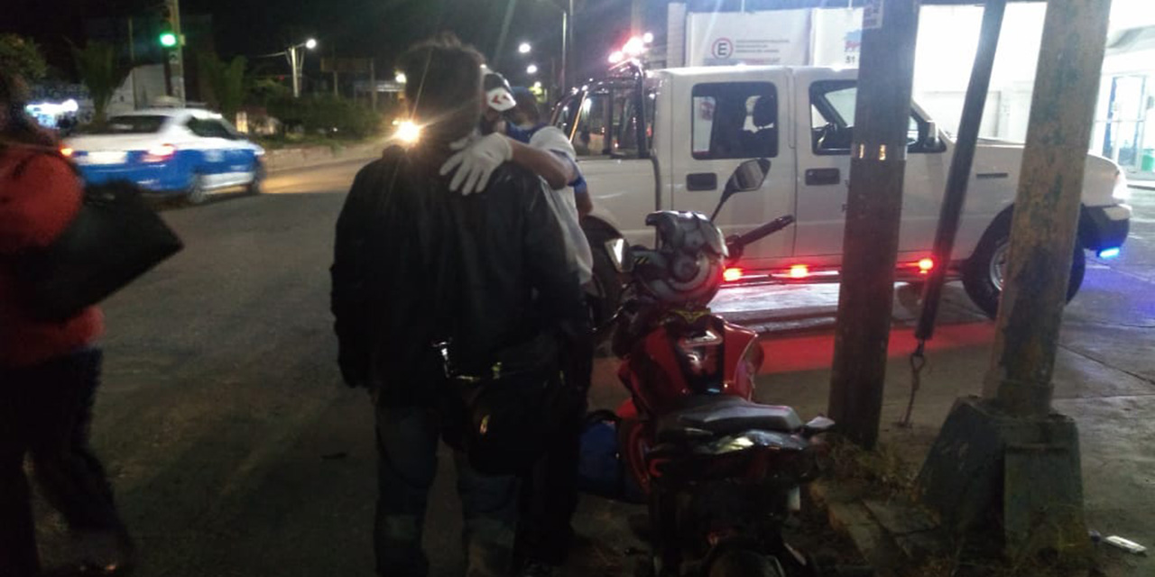 Taxista golpea a motociclista y huye en la ciudad de Oaxaca | El Imparcial de Oaxaca