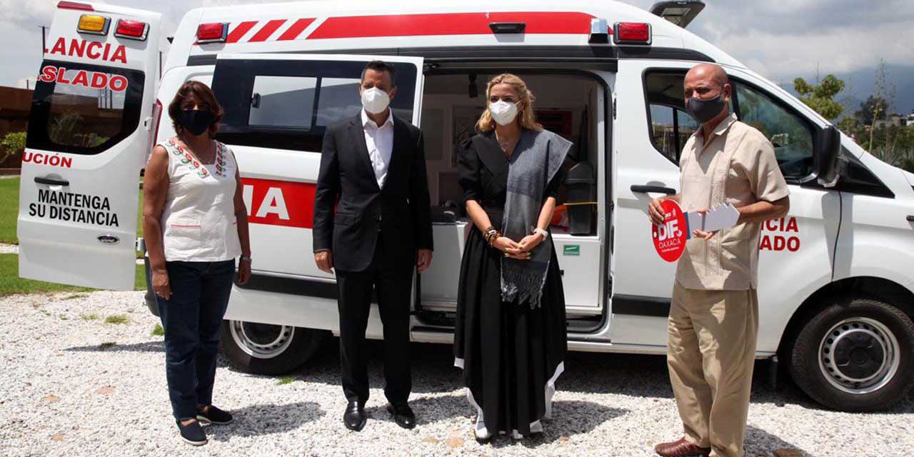 Entrega Murat ambulancia a San Juan Bautista Lo de Soto | El Imparcial de Oaxaca