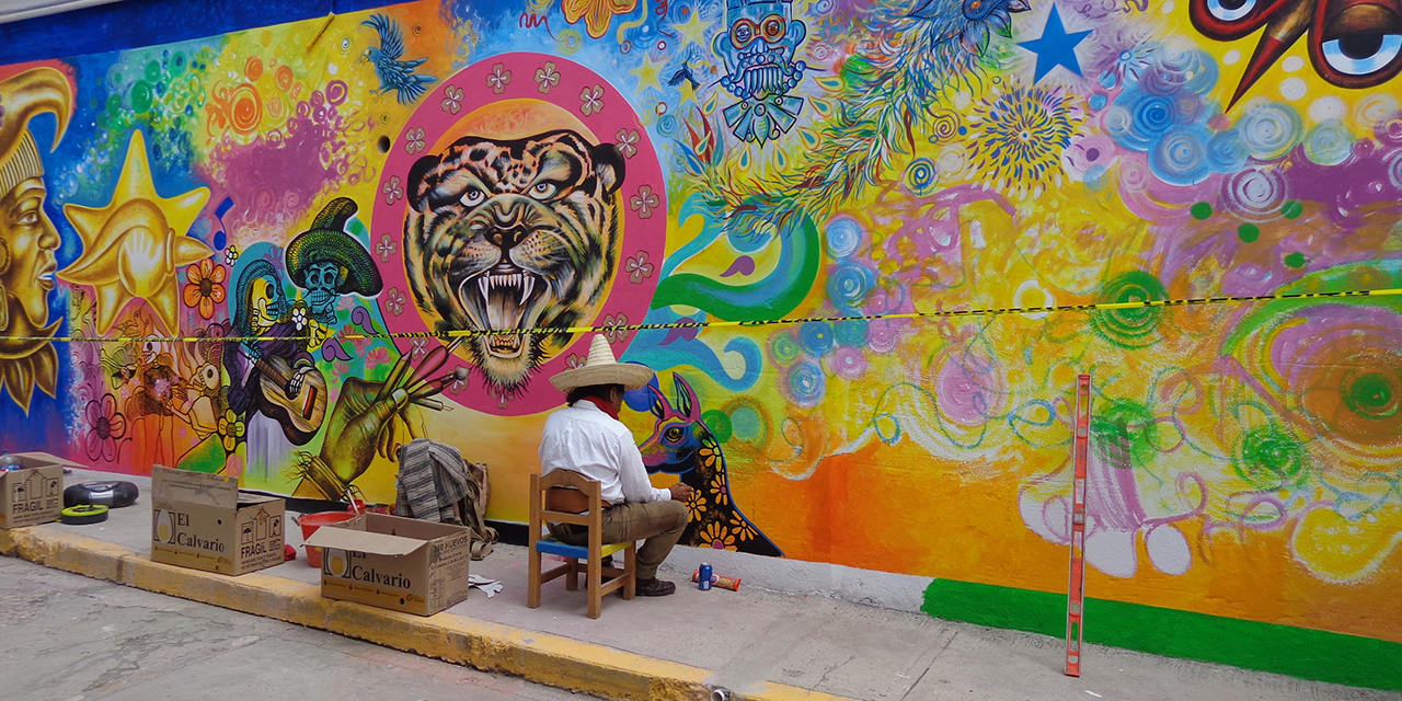 Entregan obra artística de costumbres de Tlaxiaco | El Imparcial de Oaxaca