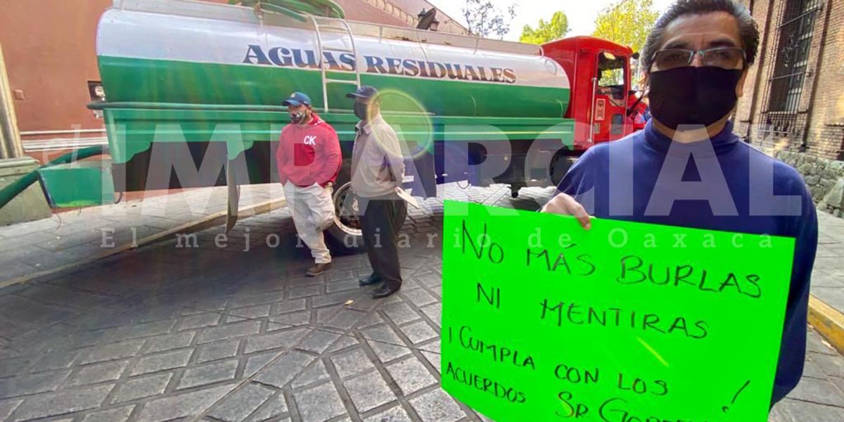Vecinos de Candiani bloquean Avenida Juárez