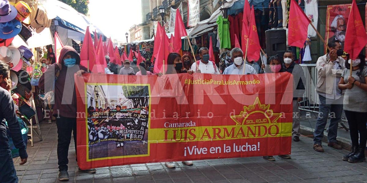 Protestan Sol Rojo y SINTS en aniversario del natalicio de Mao Tse-Tung | El Imparcial de Oaxaca