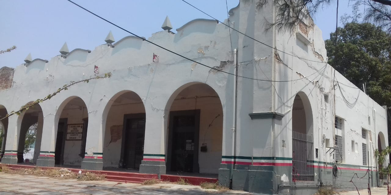 Obra del Palacio Federal de Salina Cruz en el abandono
