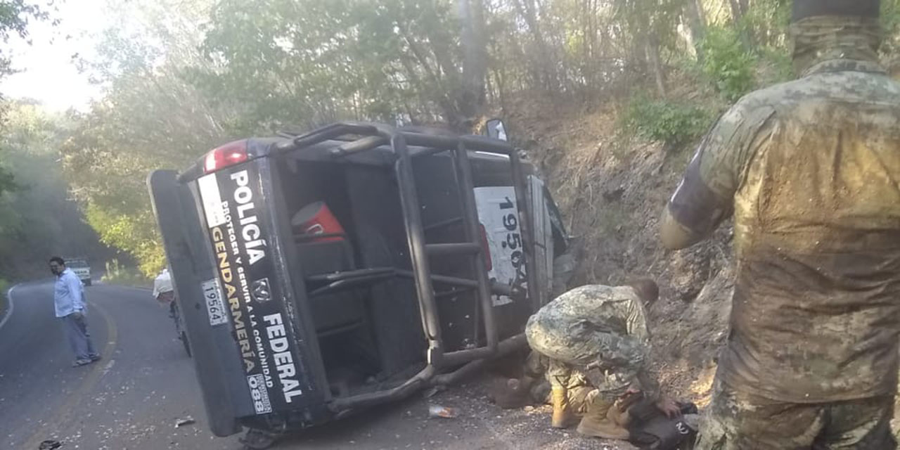 Vuelca camión de la Guardia Nacional en San Pedro Pochutla | El Imparcial de Oaxaca