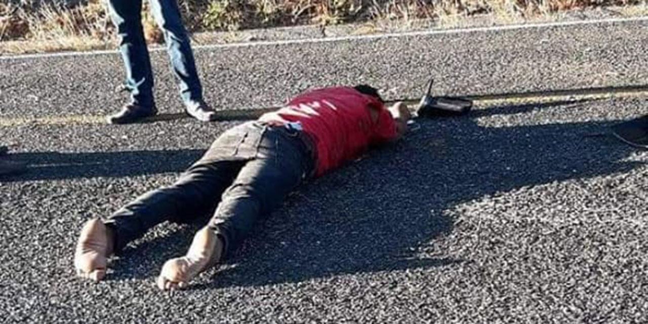 Aparatosa volcadura deja a conductor inconsciente en carretera Salina Cruz-Huatulco
