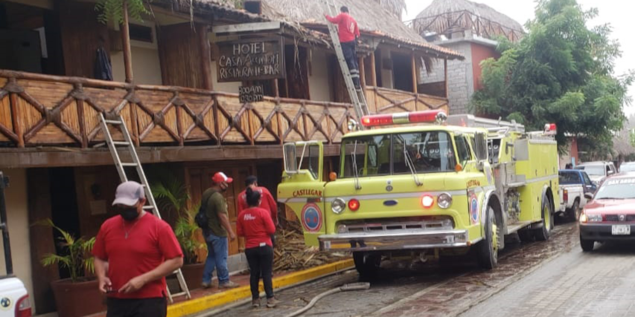 Se incendia palapa en San Agustinillo | El Imparcial de Oaxaca